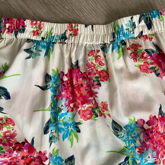 MIX NOUVE FLORAL ASYMMETRIC MAXI SKIRT with longer sides in size L - Picture 2 of 5